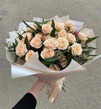 Букет Кремовые розы Латте в Серебрянном Бору